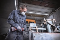 518-972 - DGE 25 18-EC Meuleuse à droite à batterie