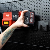 FX005 - 3D-Wandhalterung 18V Batterien