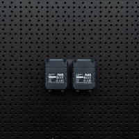 FX004 - Supporto a parete 3D per batterie 12V